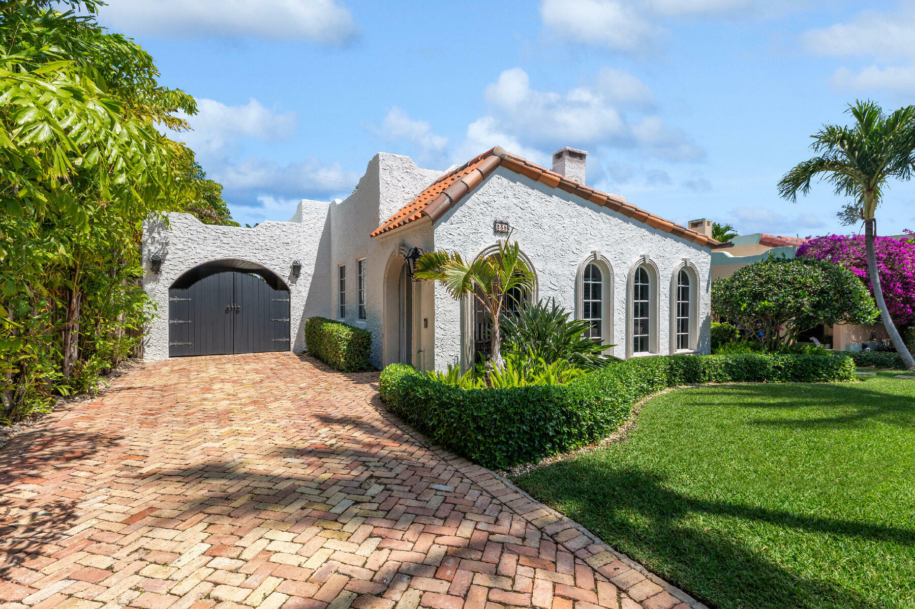 Property Photo: 235 Nottingham Boulevard FL 33405