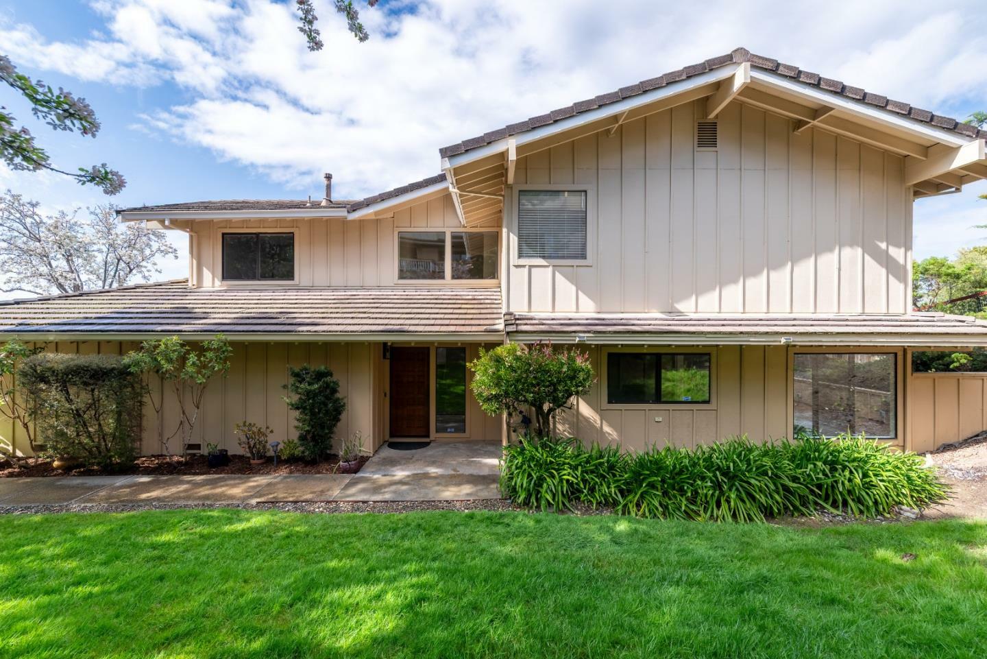 Property Photo: 6 Sorrel Lane CA 94070