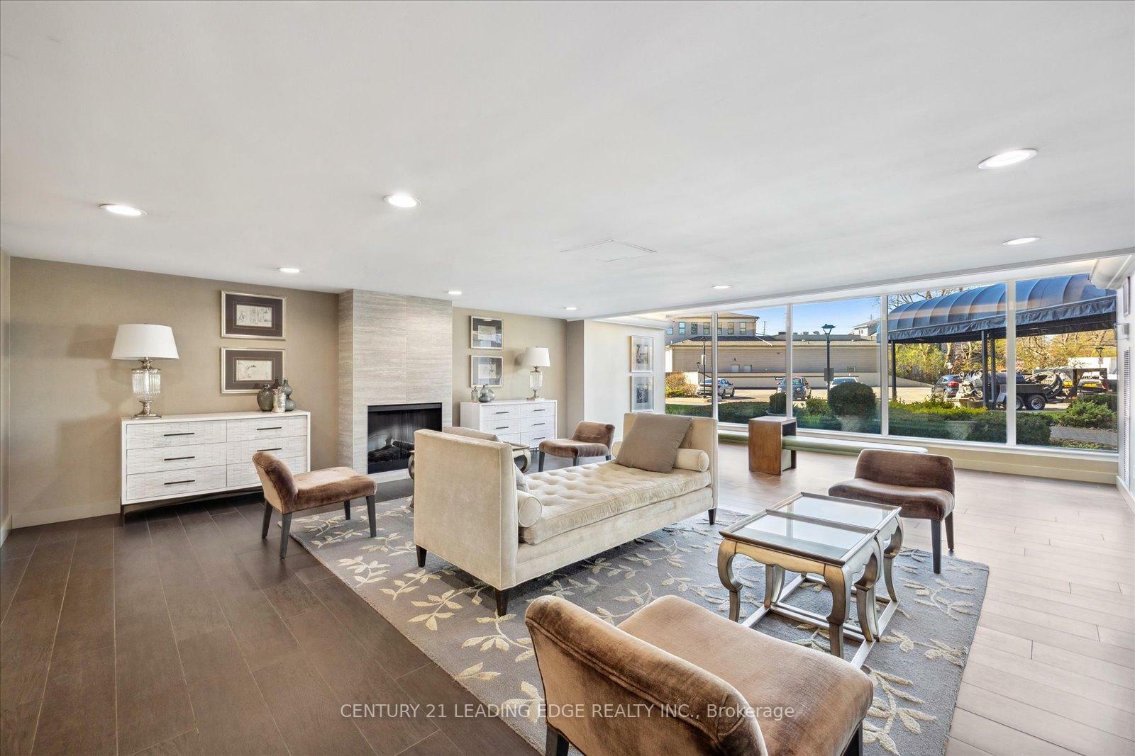 Photo de la propriété:  7811 Yonge Street 1202  ON L3T 4S3 