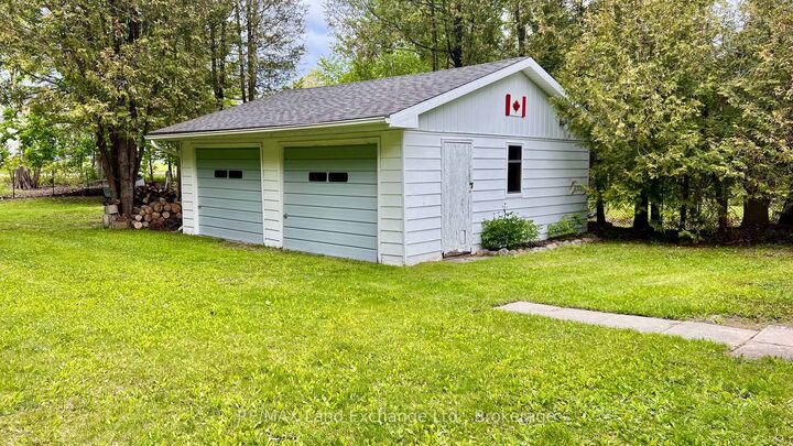 Property Photo:  304 Maple Street  ON N2Z 2X3 