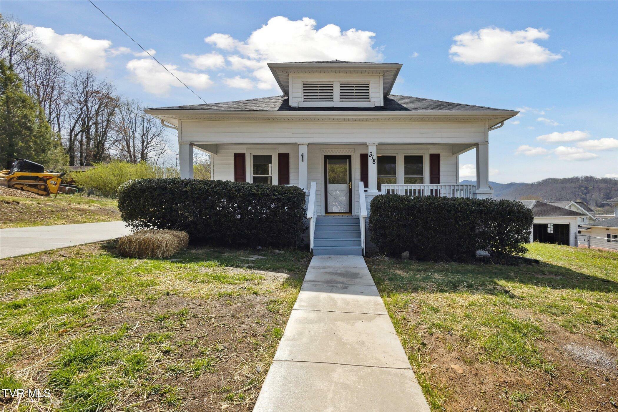 Property Photo: 318 Boyd Street TN 37650