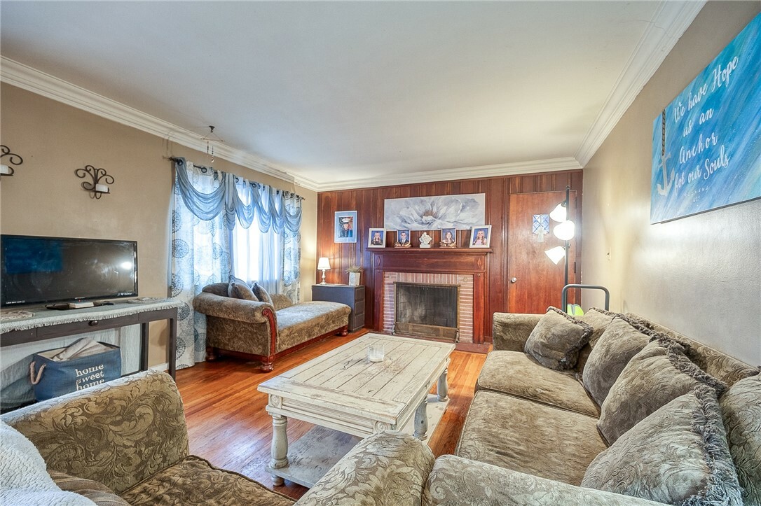 Property Photo: 4651 Wilburke Ave PA 15236