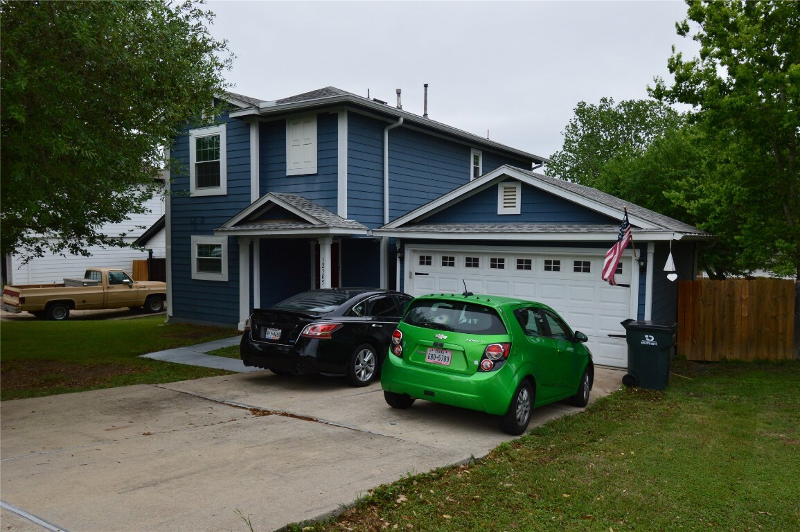 Property Photo: 12305 Briarcreek Loop TX 78653
