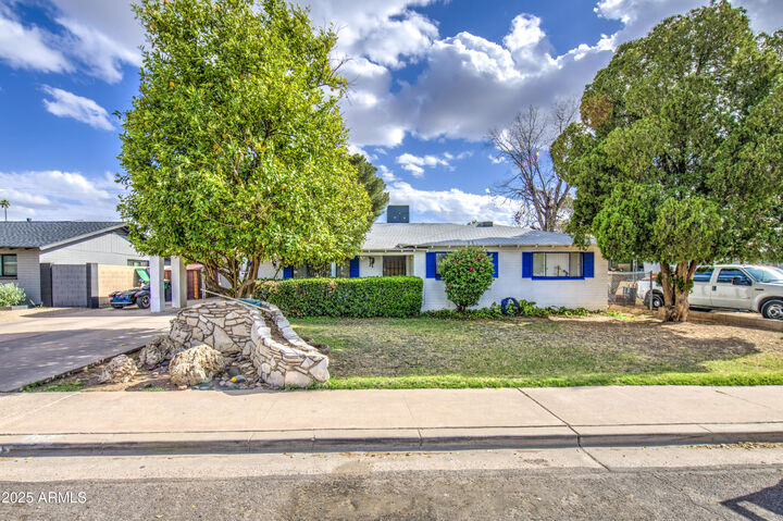 Property Photo: 1849 E Jarvis Avenue AZ 85204