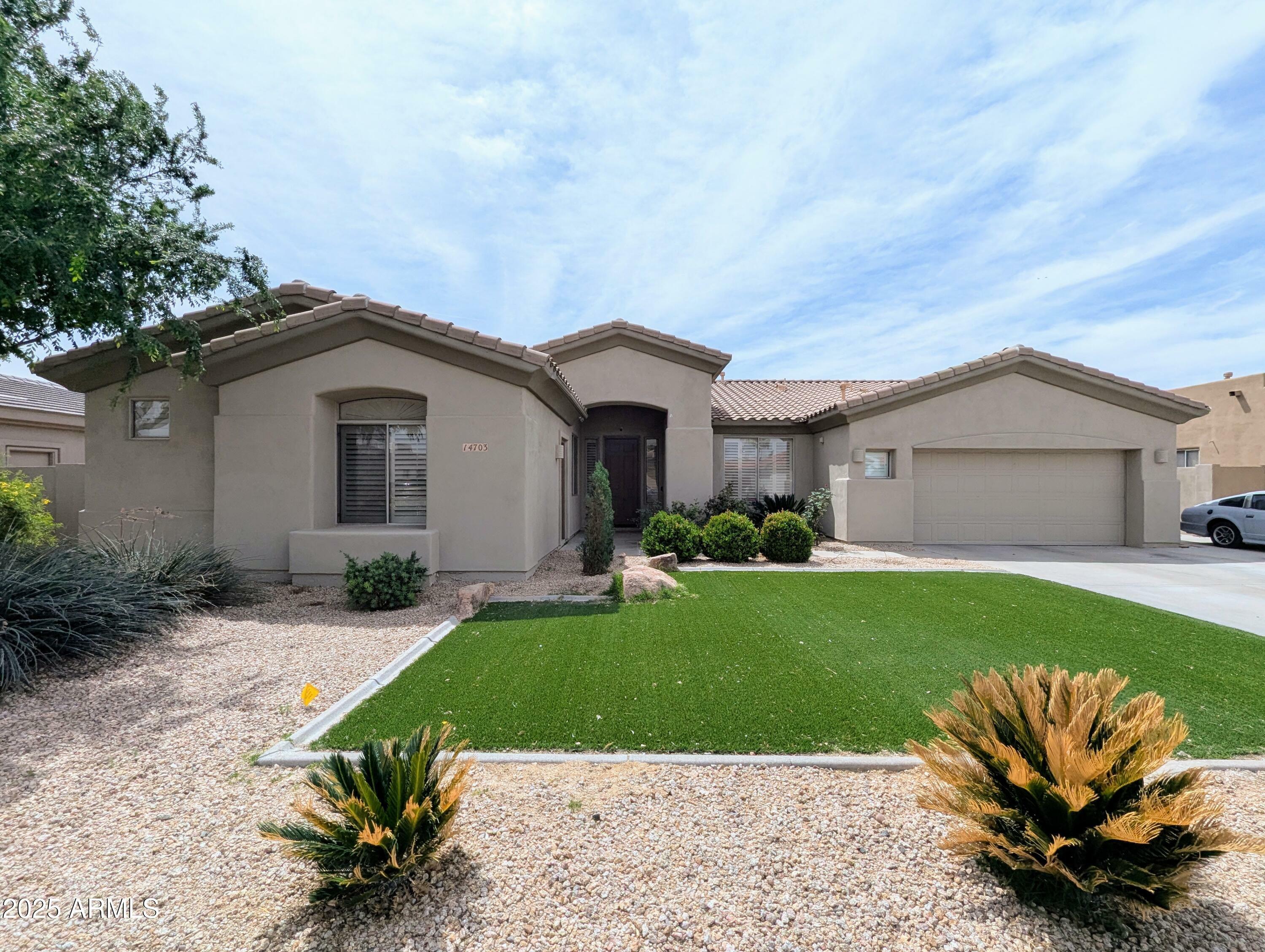 Property Photo: 14703 W Hillside Street AZ 85395