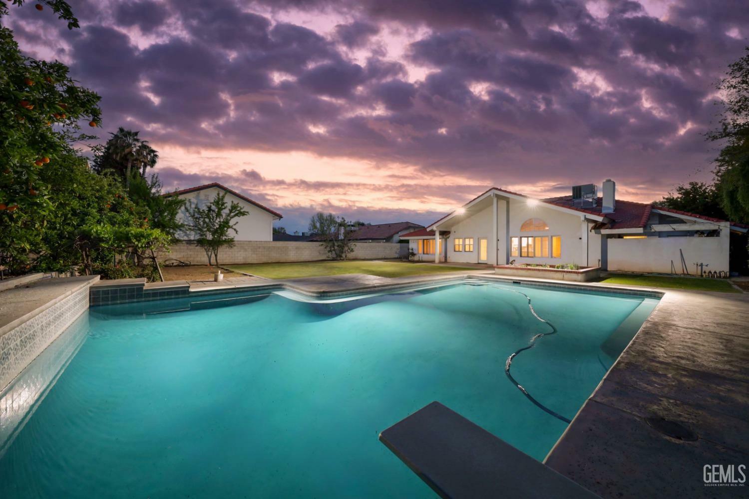 Property Photo: 1412 Longreach Drive CA 93314