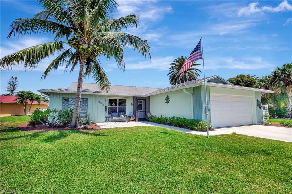 Property Photo: 421 Marathon Ct FL 34112