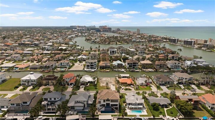 Property Photo:  224 Heron Ave  FL 34108 