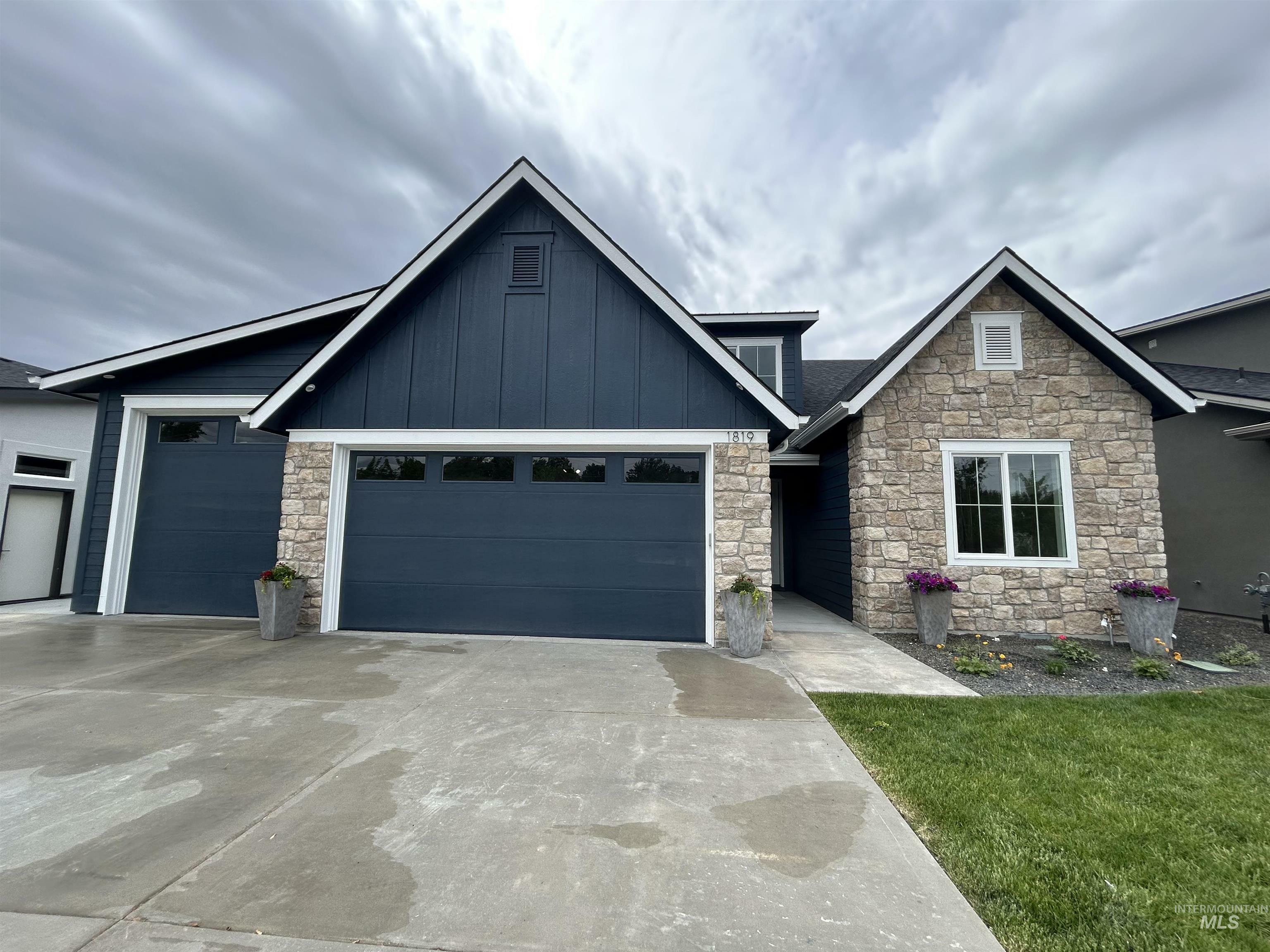 Property Photo: 1819 E Jade Creek Lane ID 83616