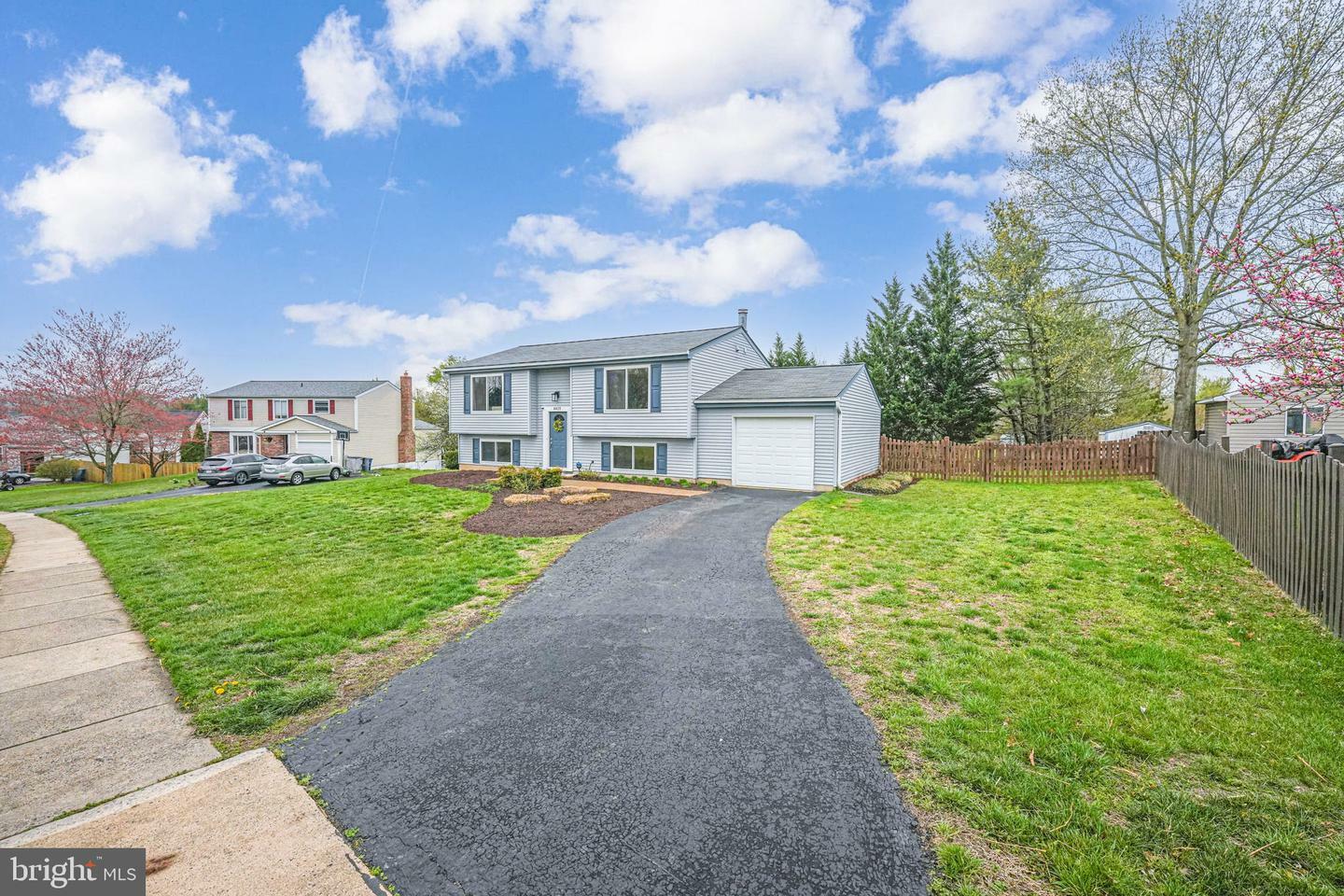Property Photo: 4425 Cub Run Road VA 20151