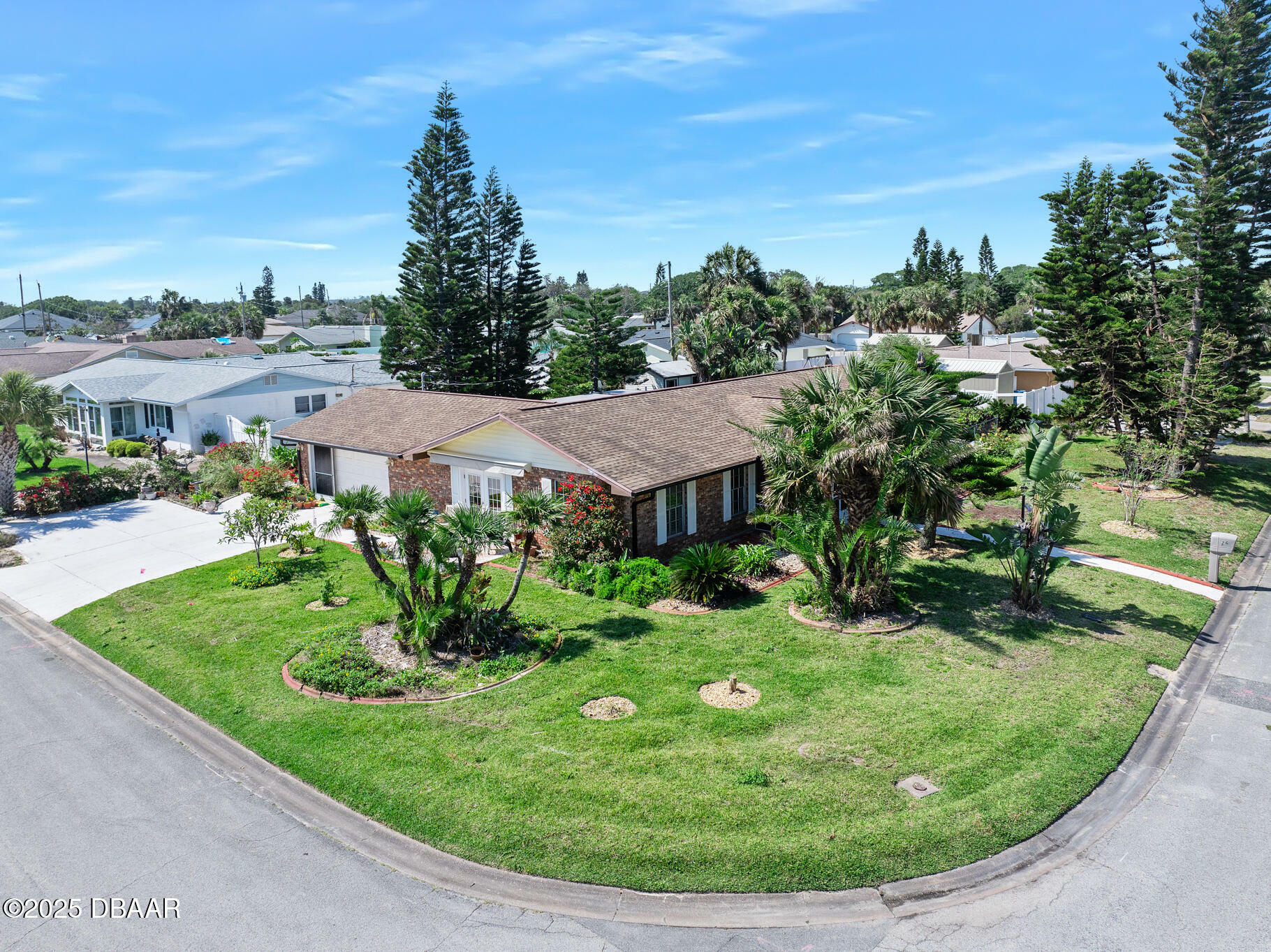 Property Photo: 26 Sunny Beach Drive FL 32176