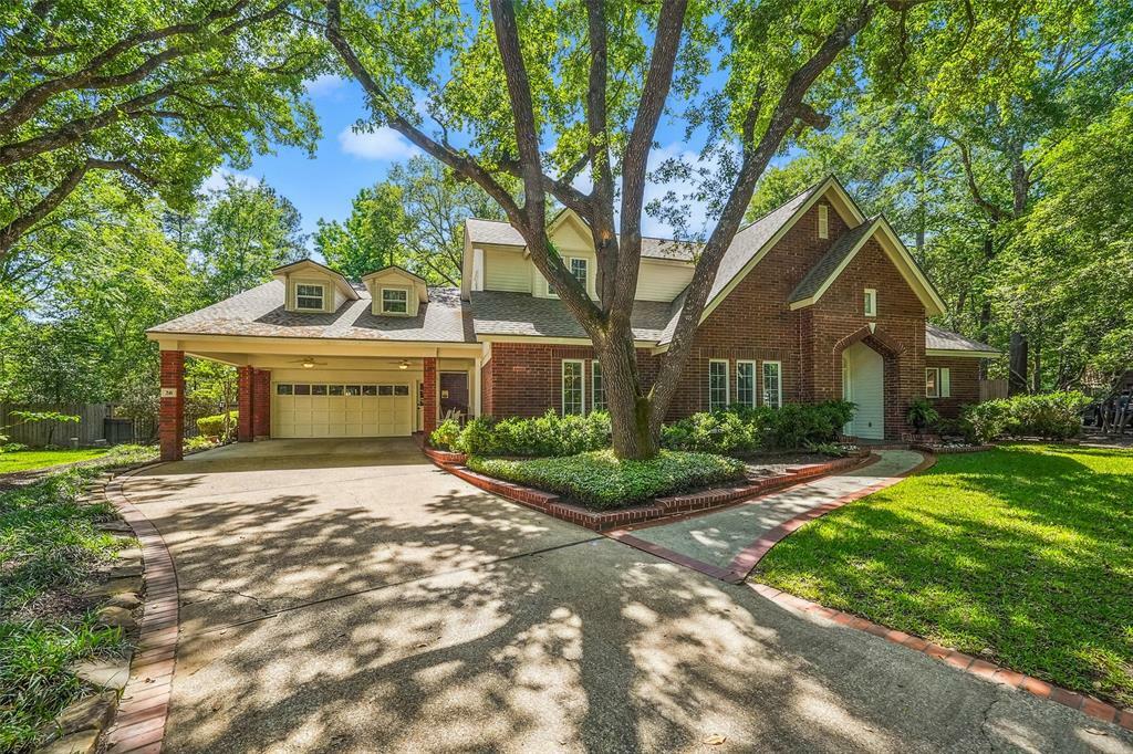 Property Photo: 26 Russet Wood Court TX 77381