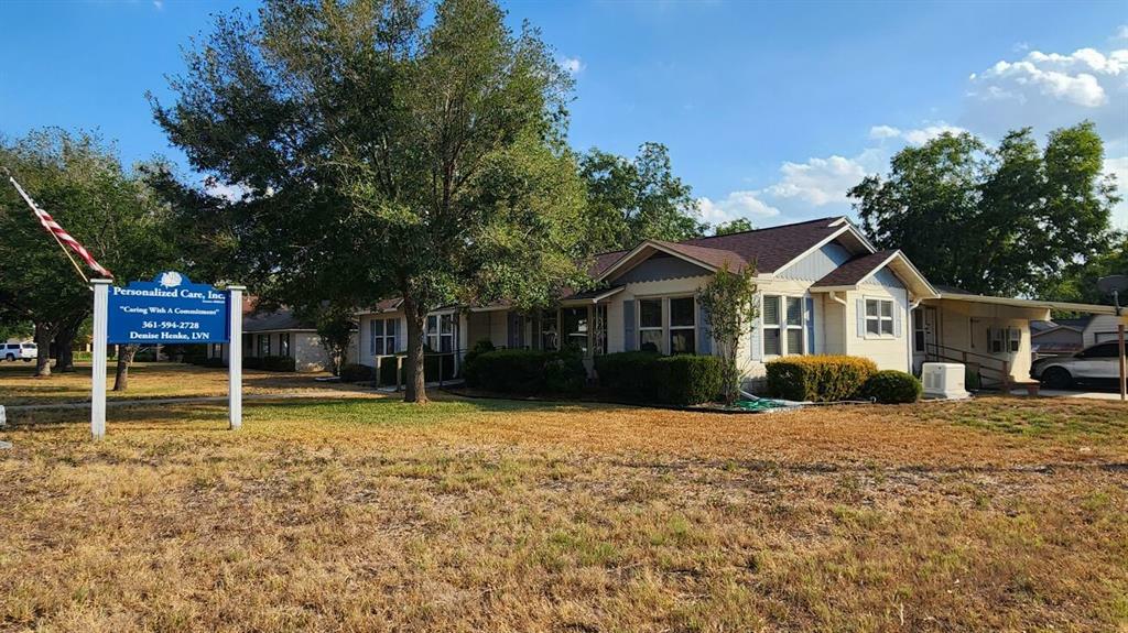 Property Photo: 122 N Avenue TX 77984