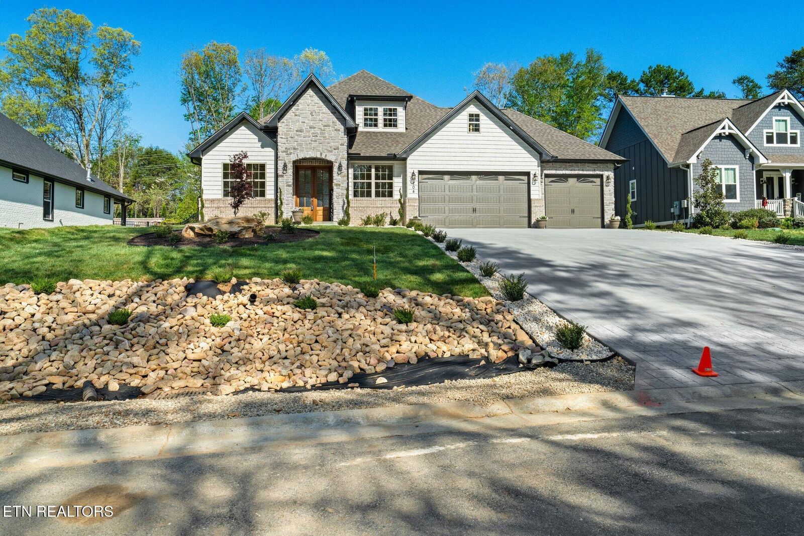 Property Photo:  204 Atoka Place  TN 37774 