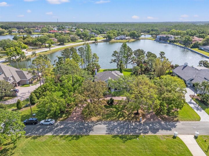 Property Photo:  4121 Highland Park Circle  FL 33558 