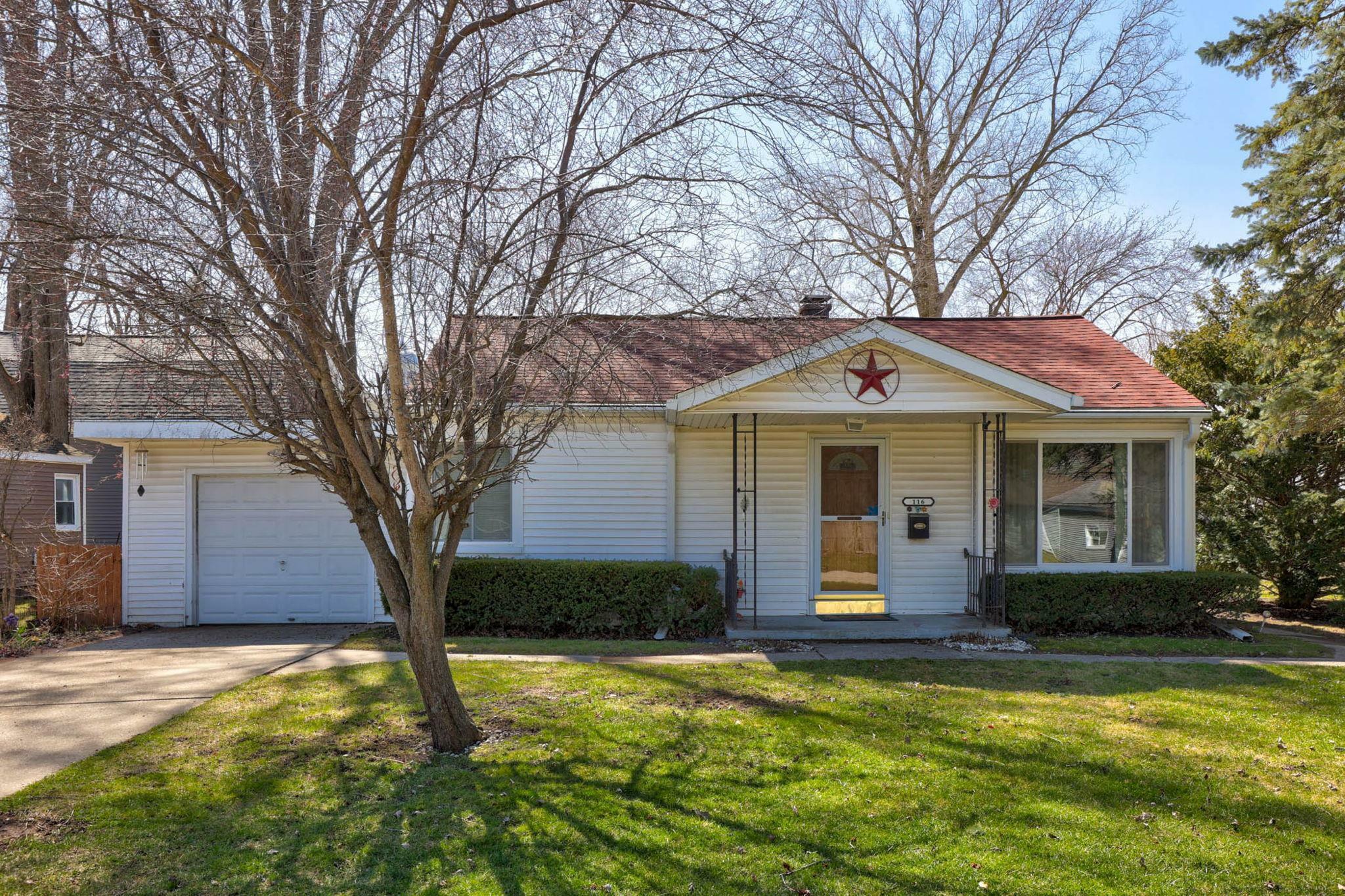 Property Photo: 116 Vine Street MI 48655
