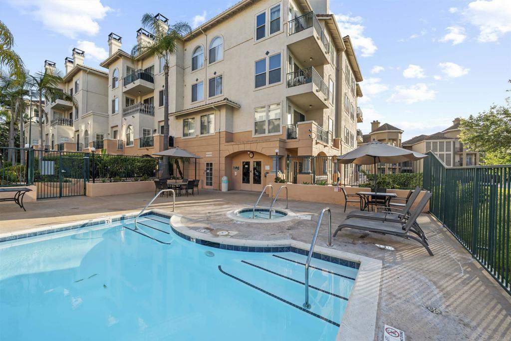 Property Photo: 640 Camino De La Reina 1309 CA 92108