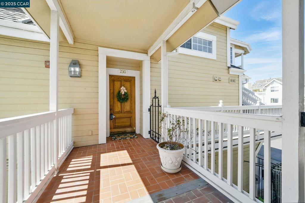 Property Photo: 230 E 2nd St CA 94510
