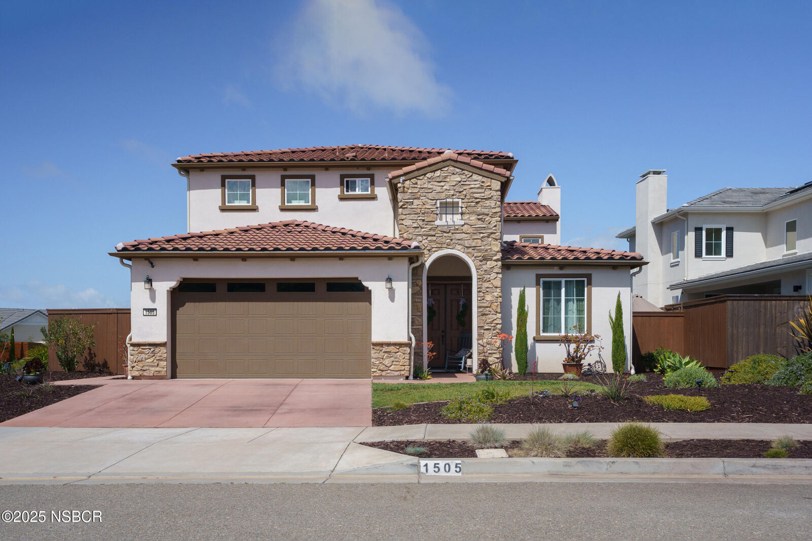 Property Photo: 1505 Copperberry Way CA 93455
