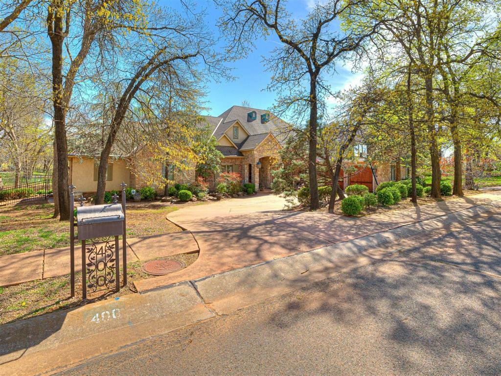 Property Photo: 400 Autumnwood Court OK 73003