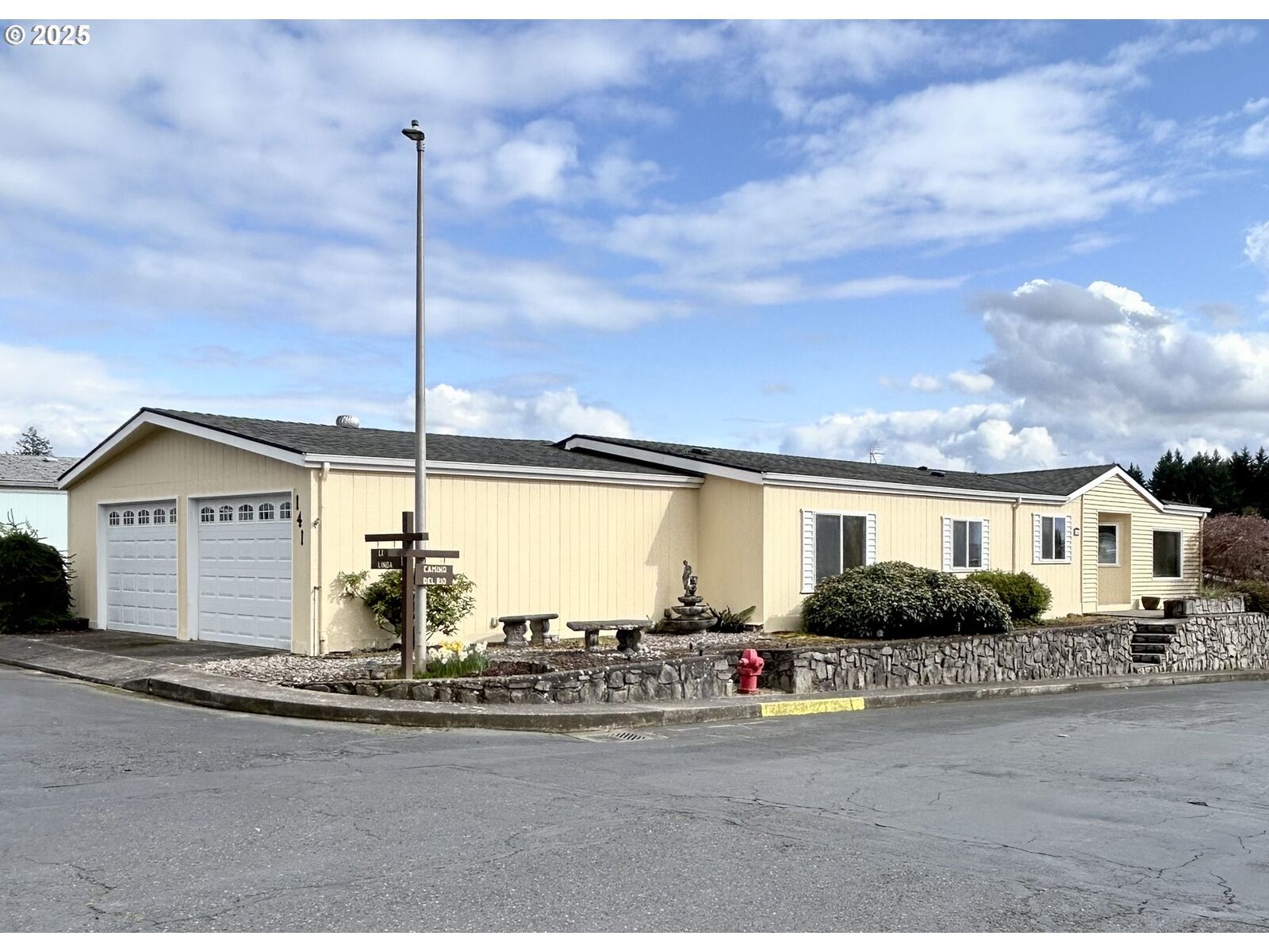 Property Photo:  17401 SE 39th St 141  WA 98683 