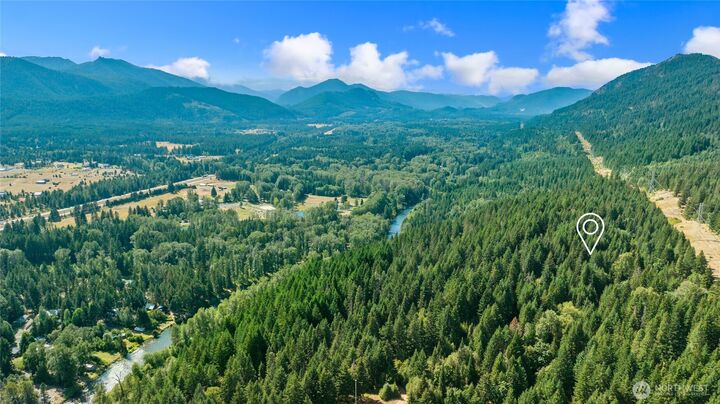 Property Photo:  2140  Heron Drive  WA 98922 