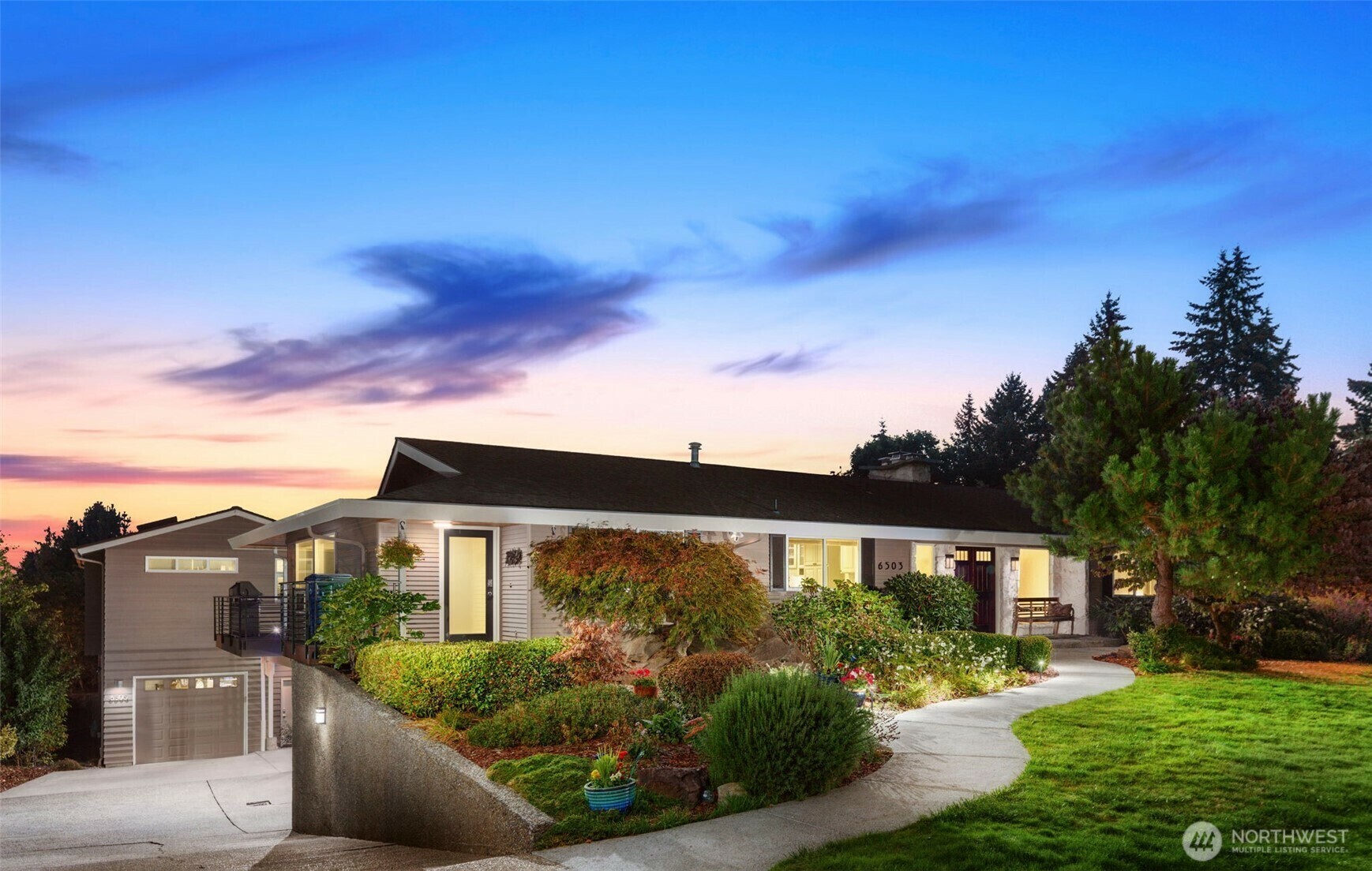Property Photo: 6503 113th Avenue NE WA 98033
