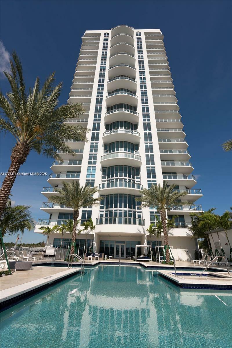 Property Photo: 17301 Biscayne 2408 FL 33160