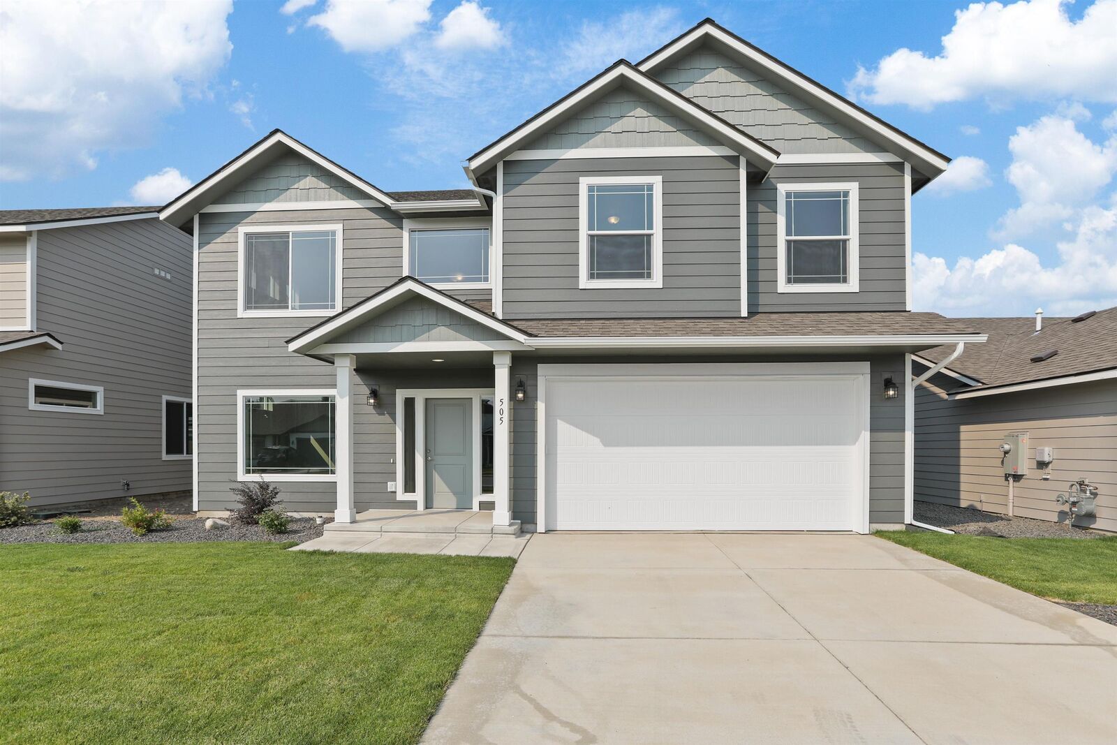 Property Photo: 505 N Arc Ct WA 99016