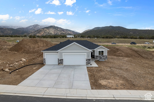 Property Photo: 1224 N 700 E UT 84648