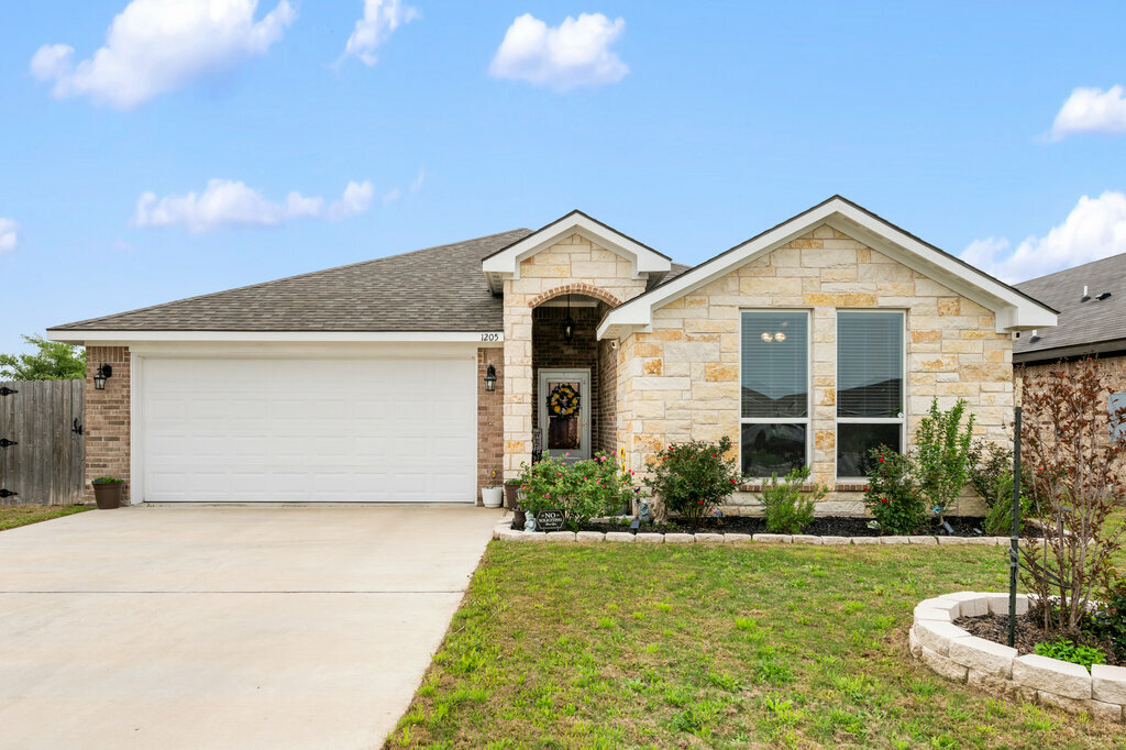 Property Photo: 1205 Coriander Road TX 76501