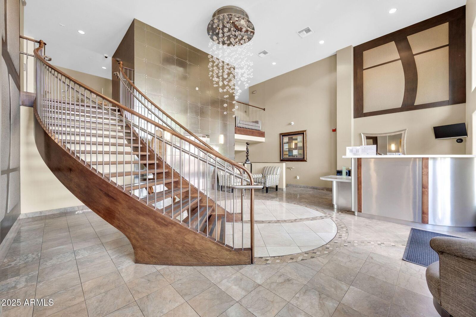 Property Photo: 945 E Playa Del Norte Drive 1003 AZ 85288