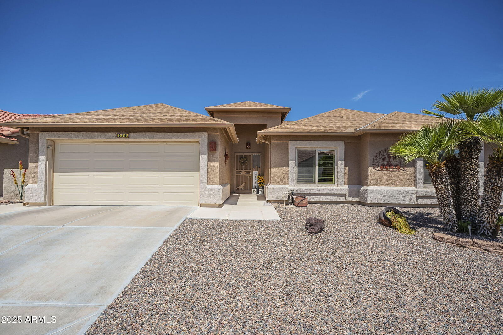 Property Photo:  1562 E Gleneagle Drive  AZ 85249 