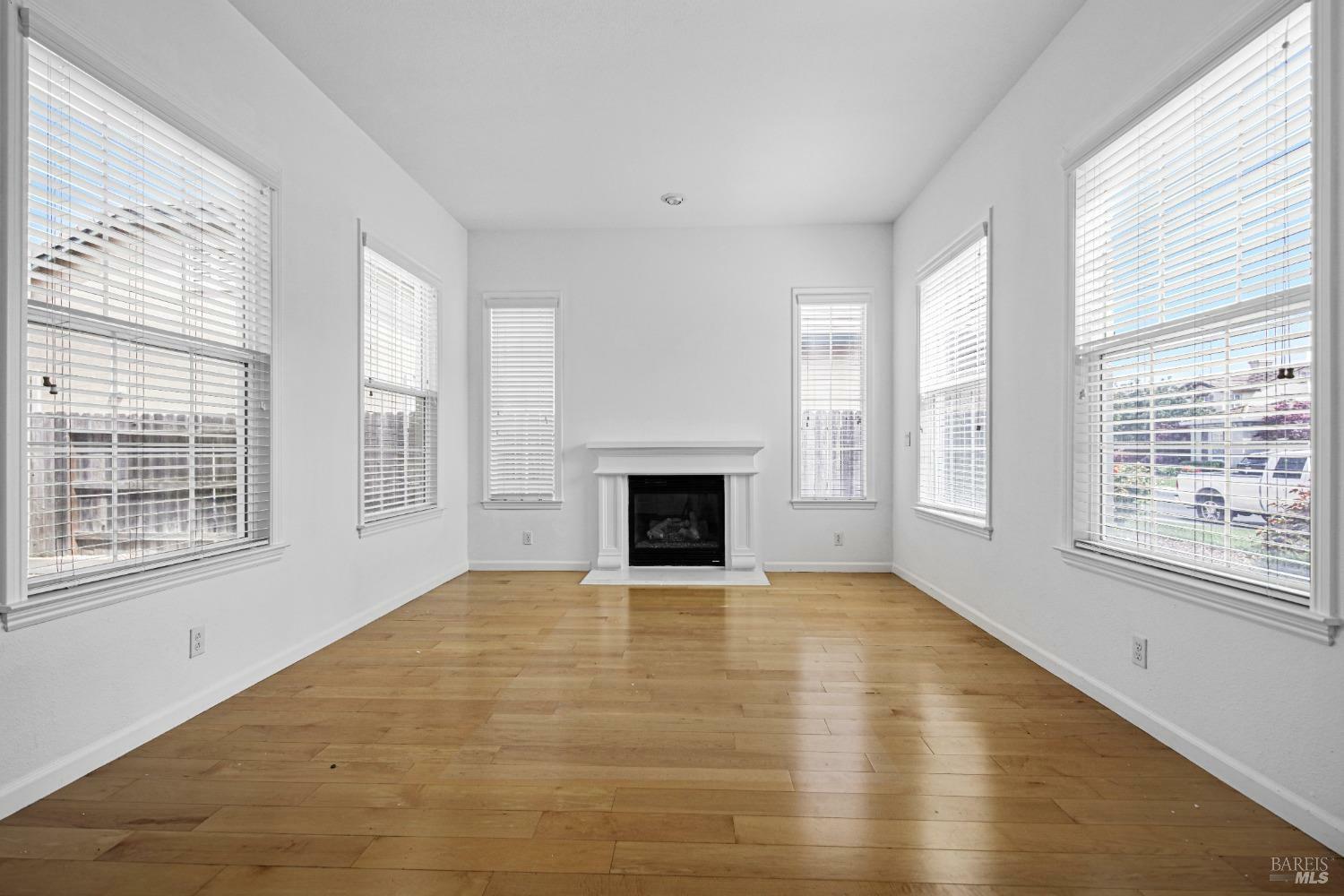 Property Photo: 233 Sage Sparrow Circle CA 95687