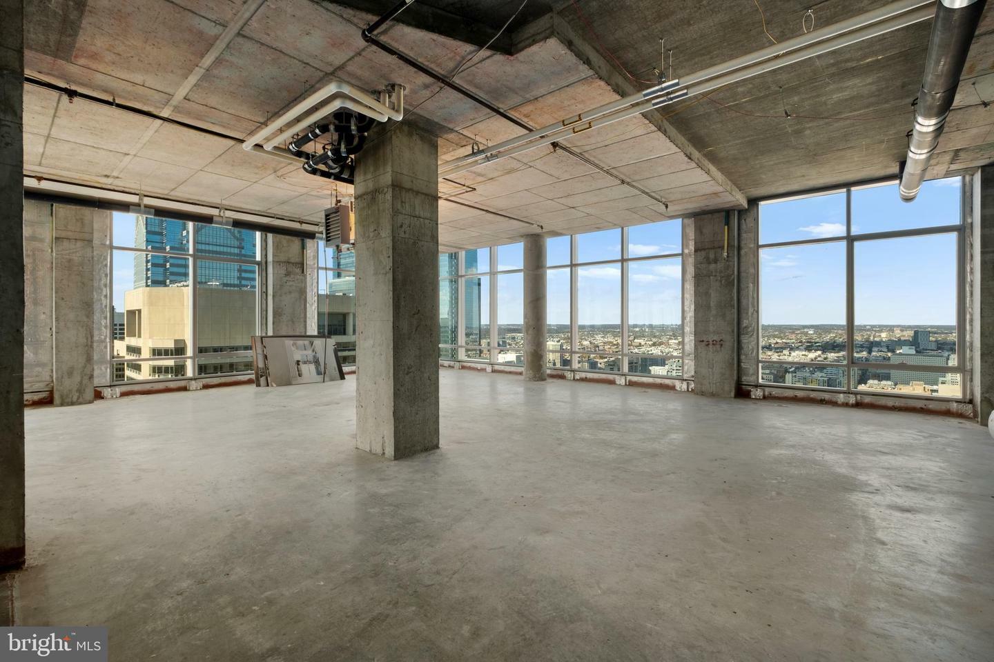 Property Photo: 1414 S Penn Square Ph1b PA 19102