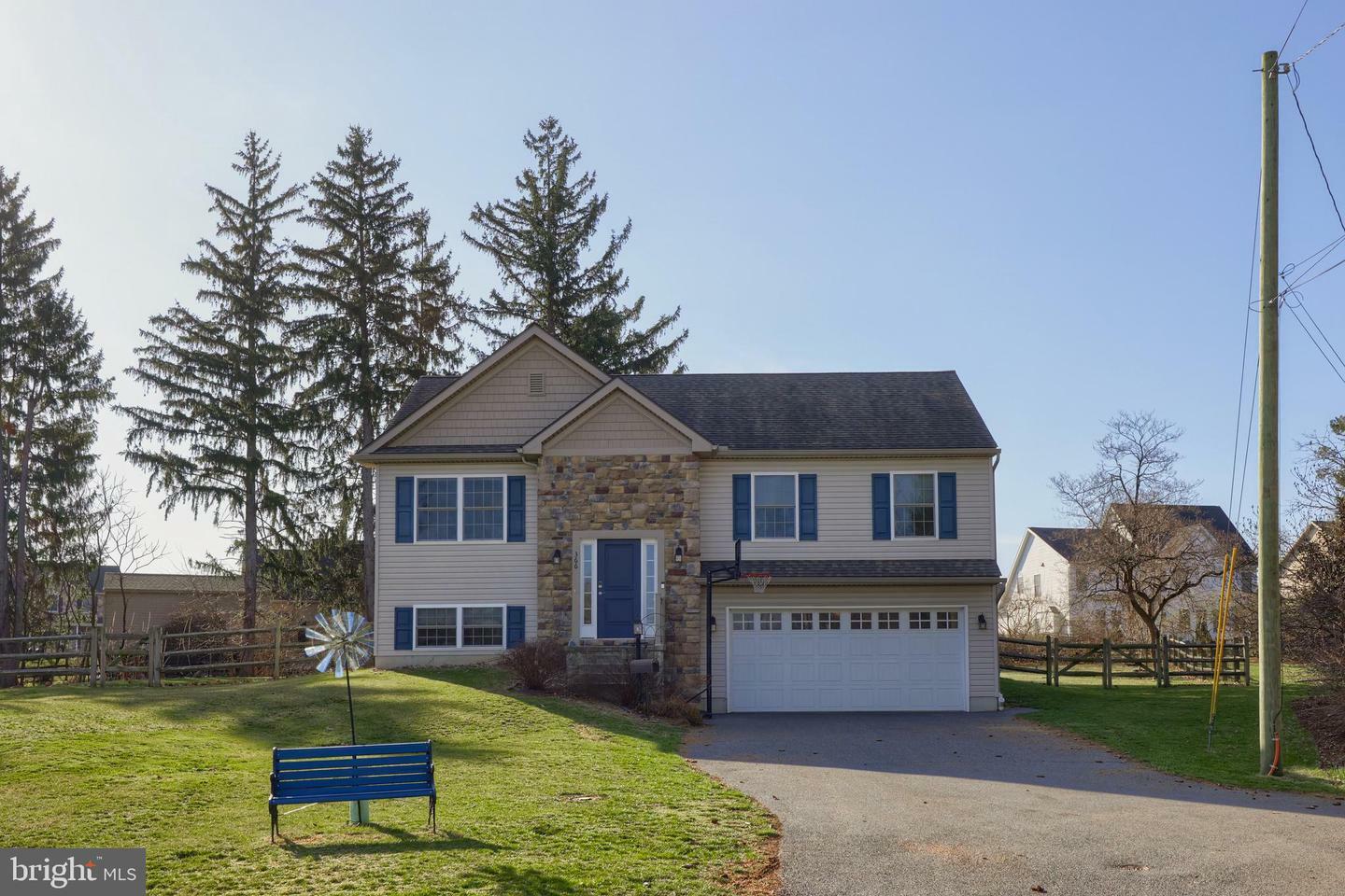 Property Photo: 366 S Center Avenue PA 17078