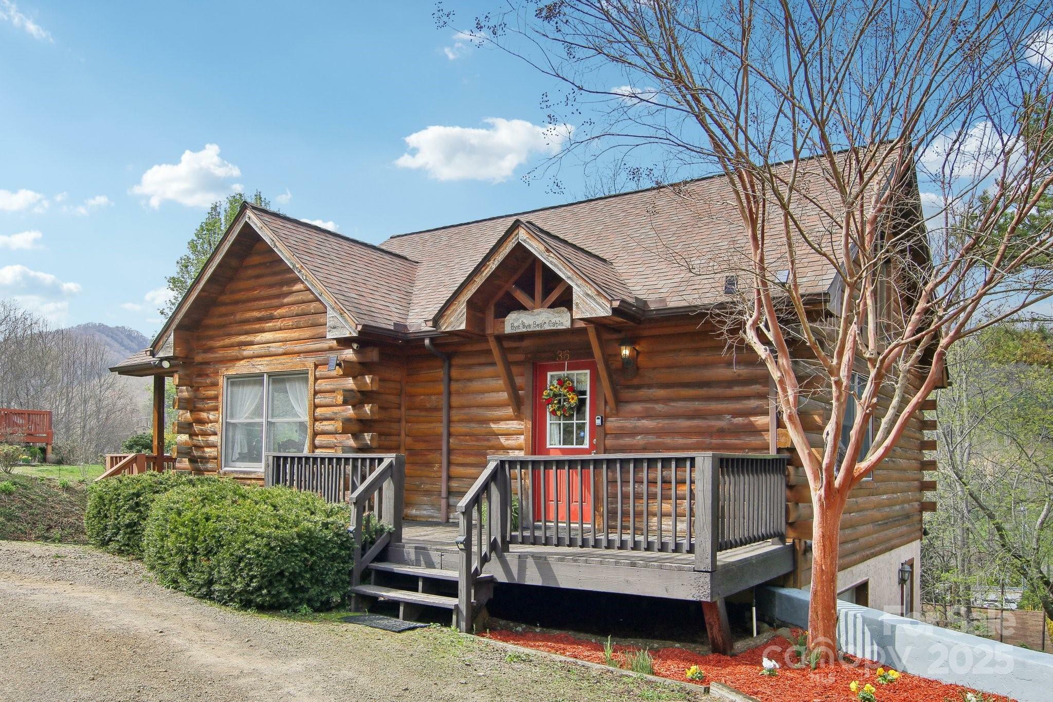 Property Photo: 36 Cheyenne Court NC 28751