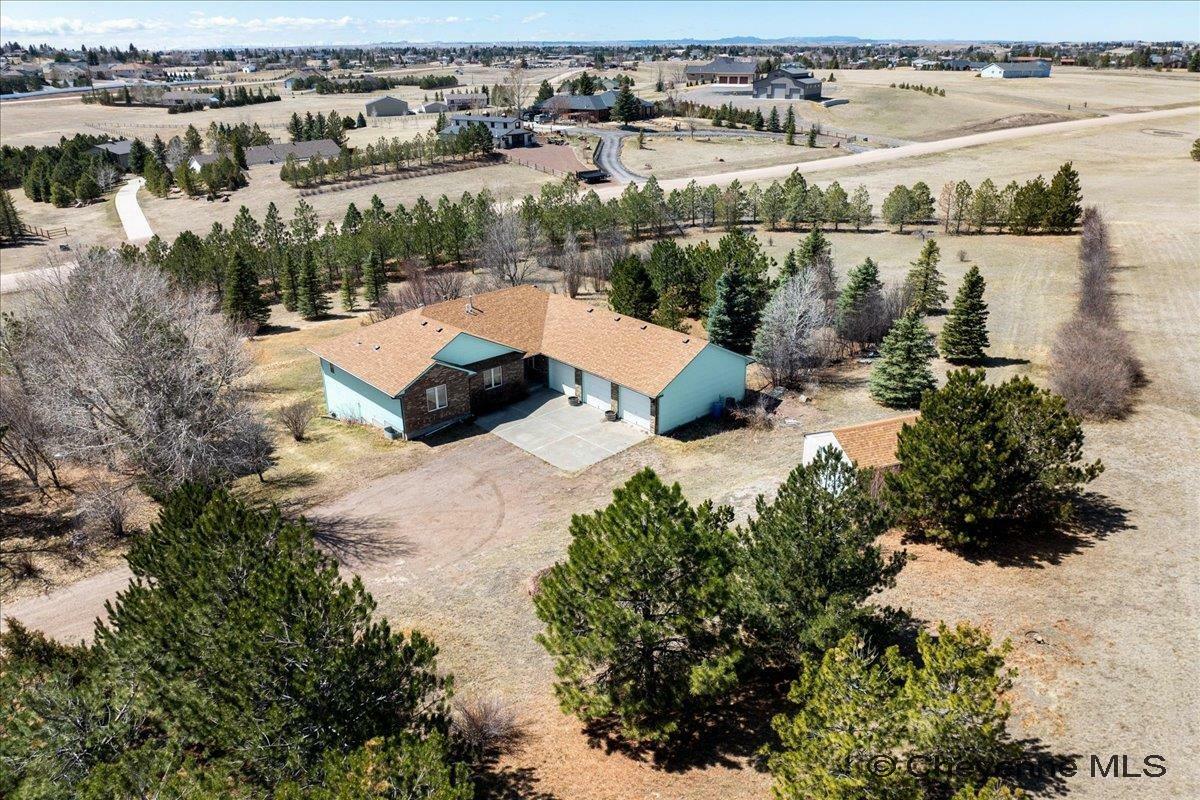 Property Photo: 1423 Deerbrooke Trl WY 82009