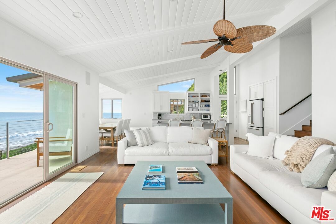 Property Photo: 31671 Sea Level Dr CA 90265