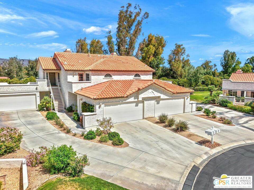Property Photo: 304 Desert Falls Dr CA 92211