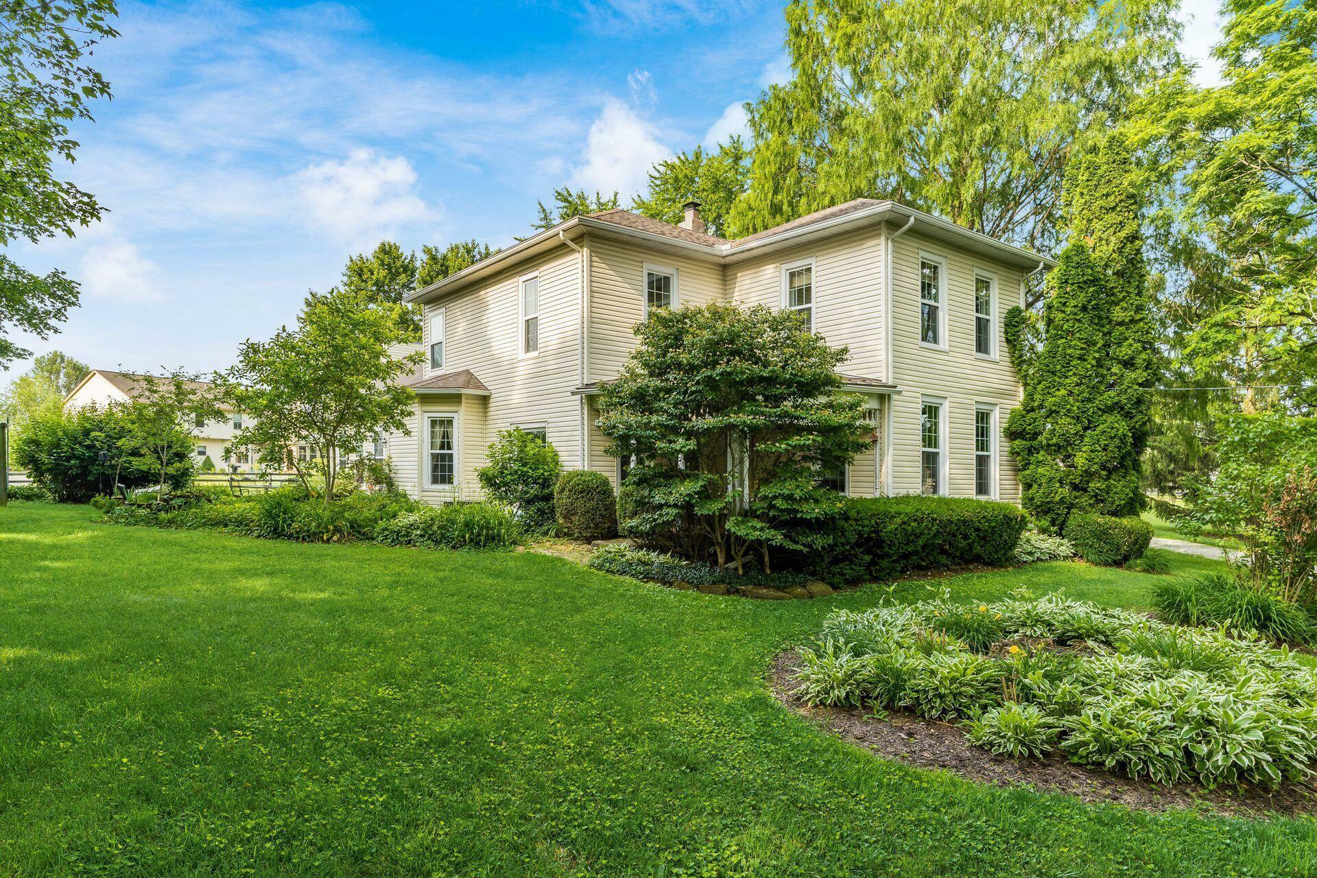 Property Photo:  8056 Summit SW Road  OH 43062 