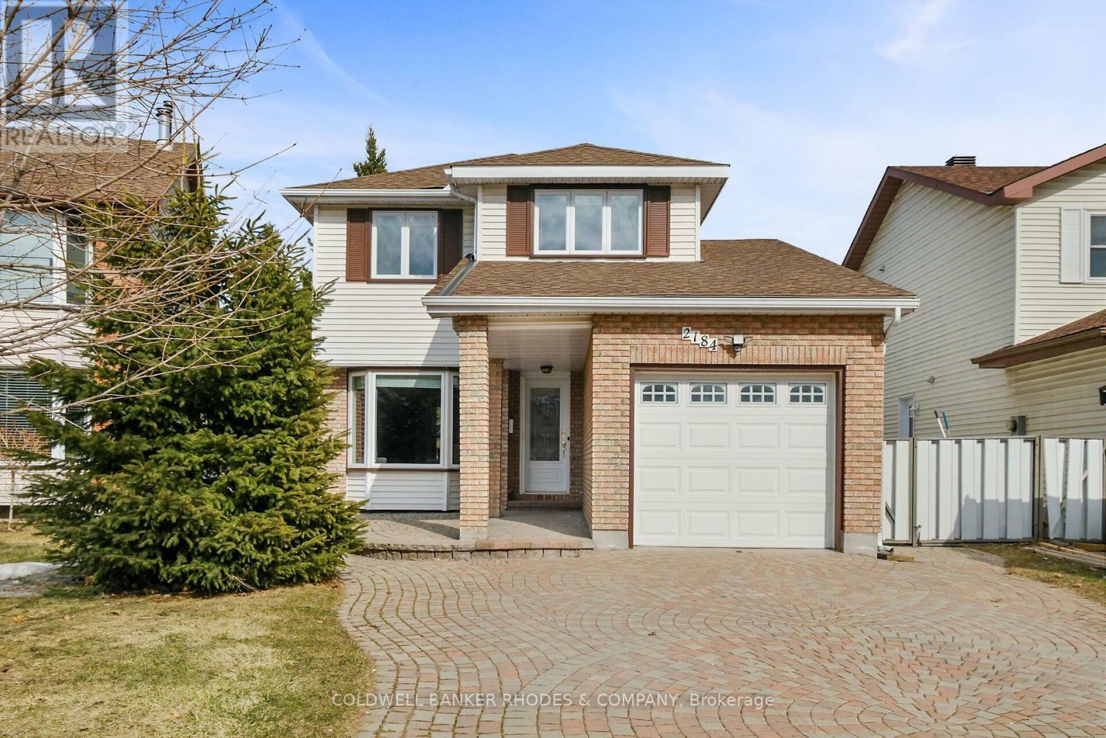 Property Photo: 2184 East Acres Road ON K1J 9A7