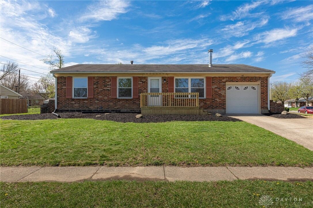 Property Photo:  27 S Hillcrest Drive  OH 45327 