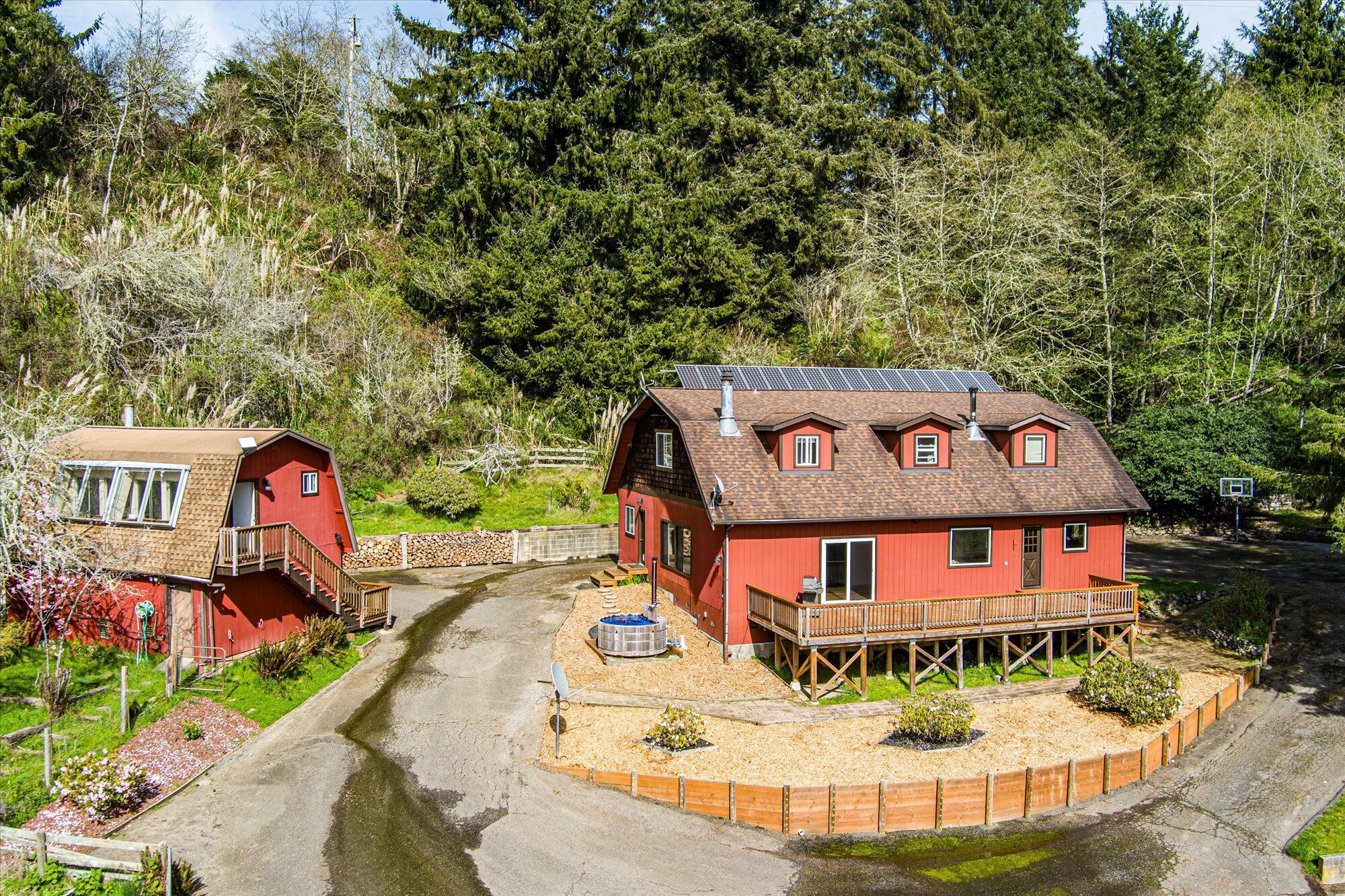 Property Photo: 1652 Tompkins Hill Road CA 95540