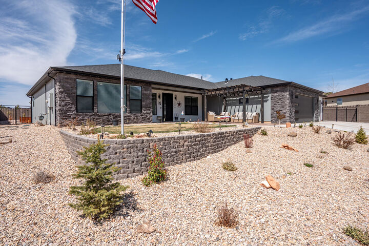 Property Photo: 2090 S Talon Cir UT 84720