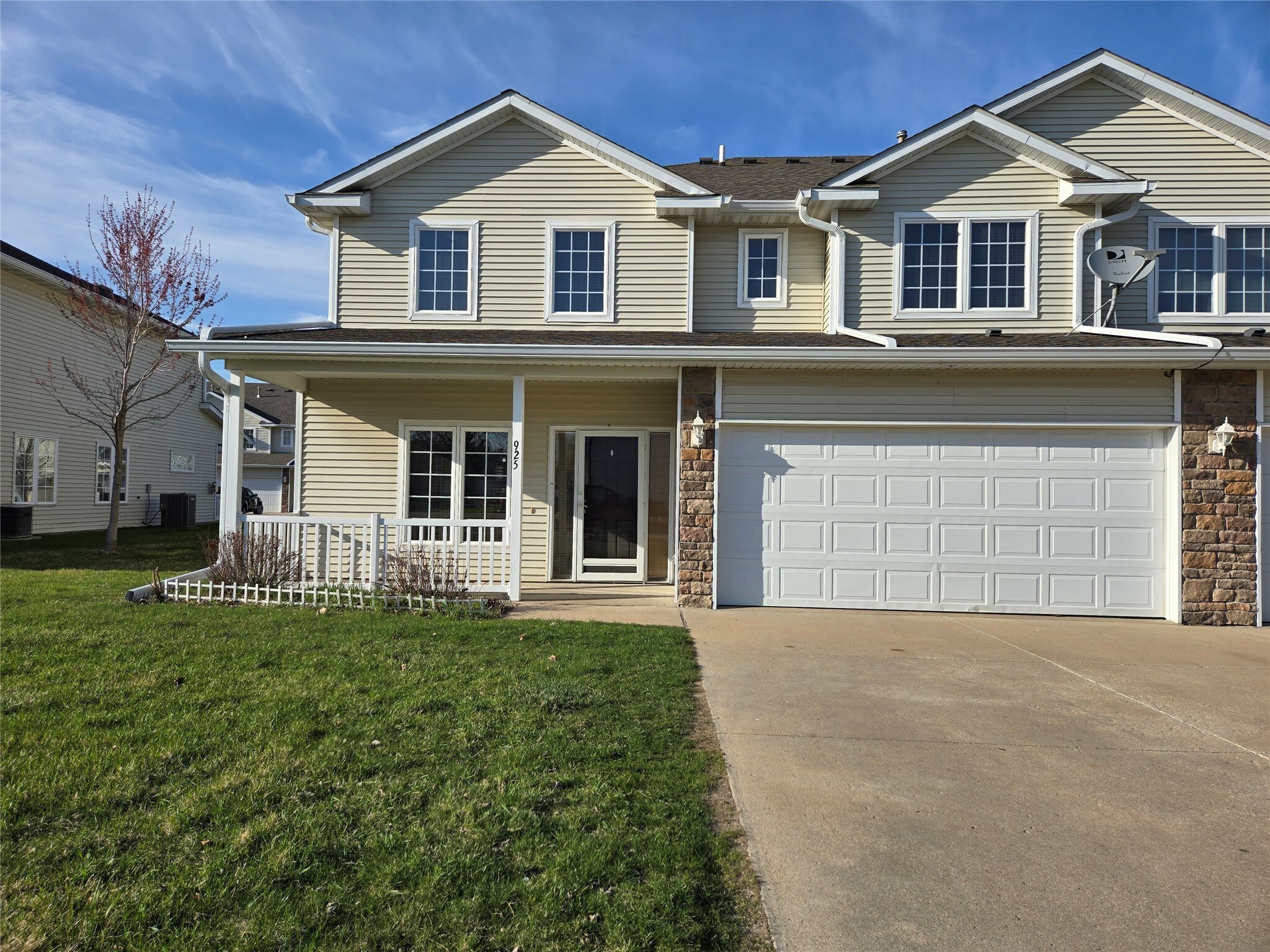 Property Photo: 925 10th Street SE IA 50009