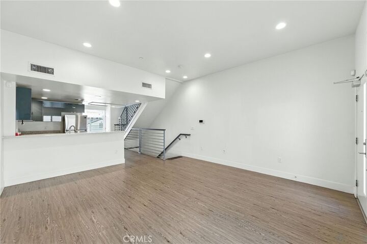 Property Photo: 4461 Tujunga Avenue 102 CA 91602
