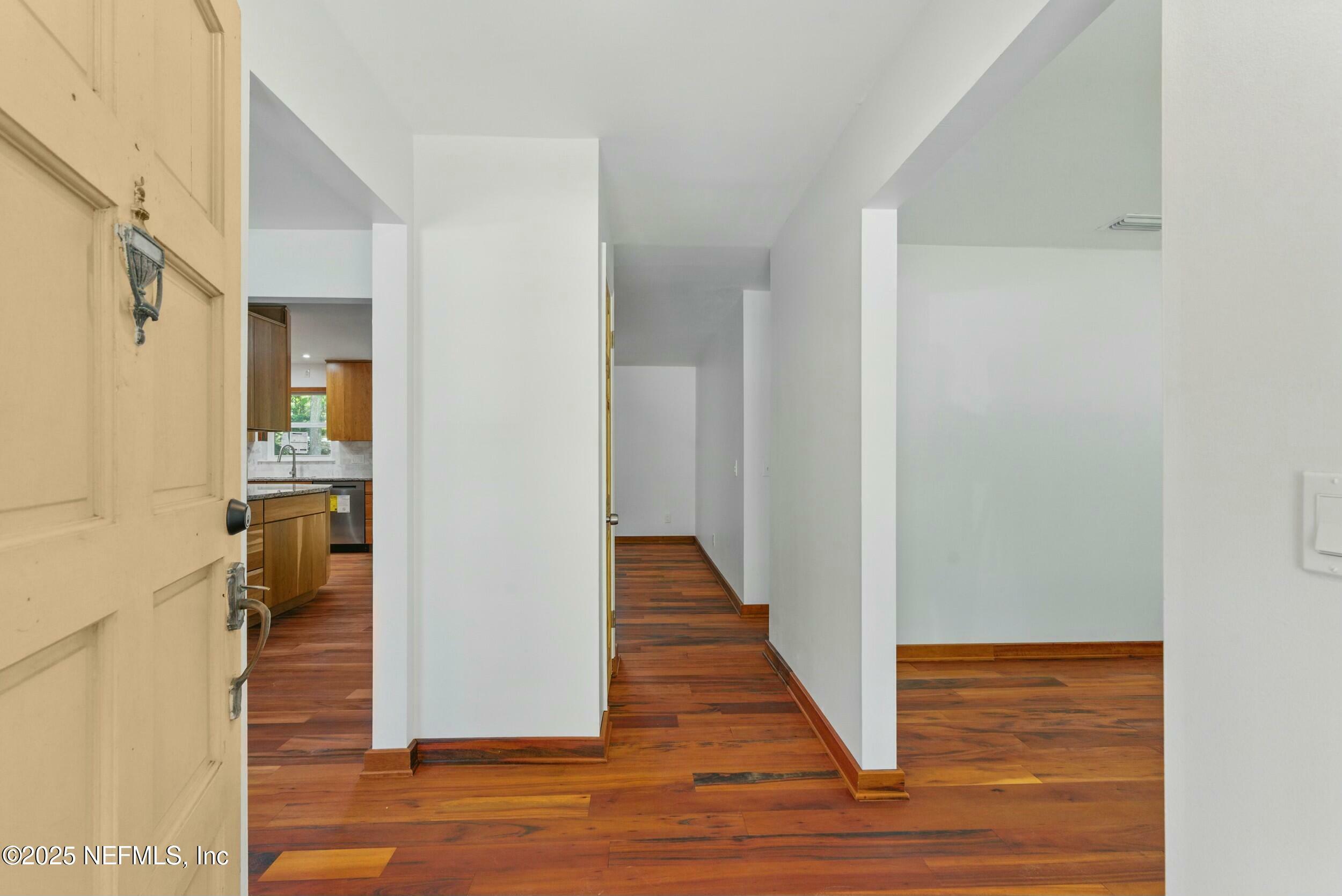 Property Photo: 12902 Silver Oak Drive FL 32223