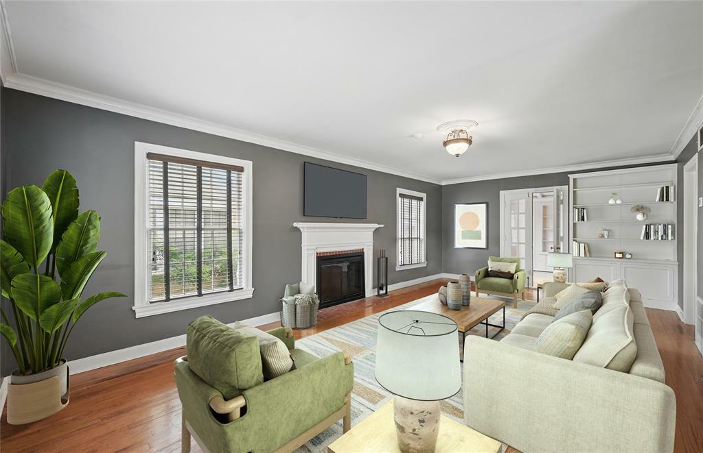 Property Photo: 2335 W Rosedale Street S TX 76110