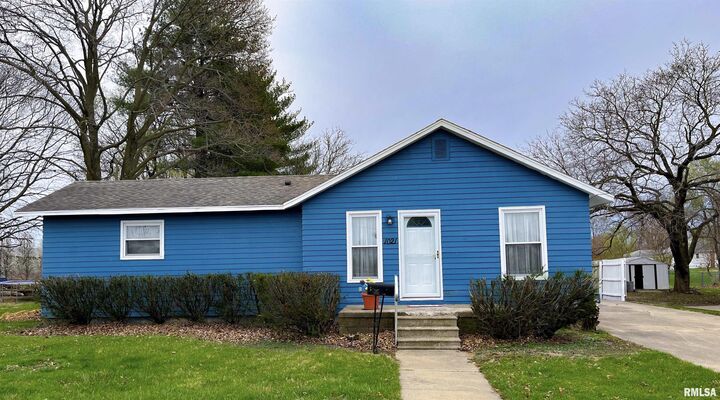 1021 E Elm Street  Macomb IL 61455 photo